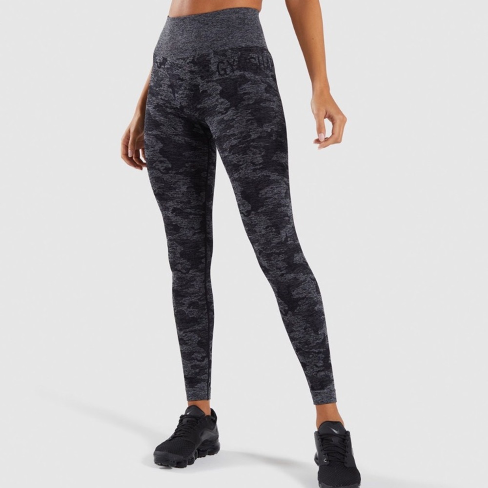 NWT Gymshark Black camo seamless legging size S